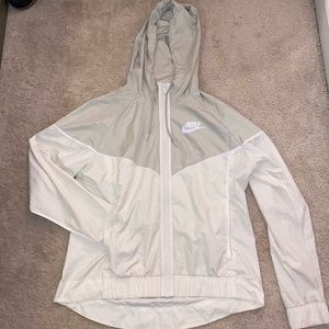 Womens Nike Windbreaker size medium